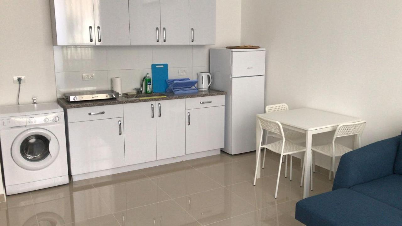 Isramax Apartment Near The Beach. Бат-Ям Экстерьер фото