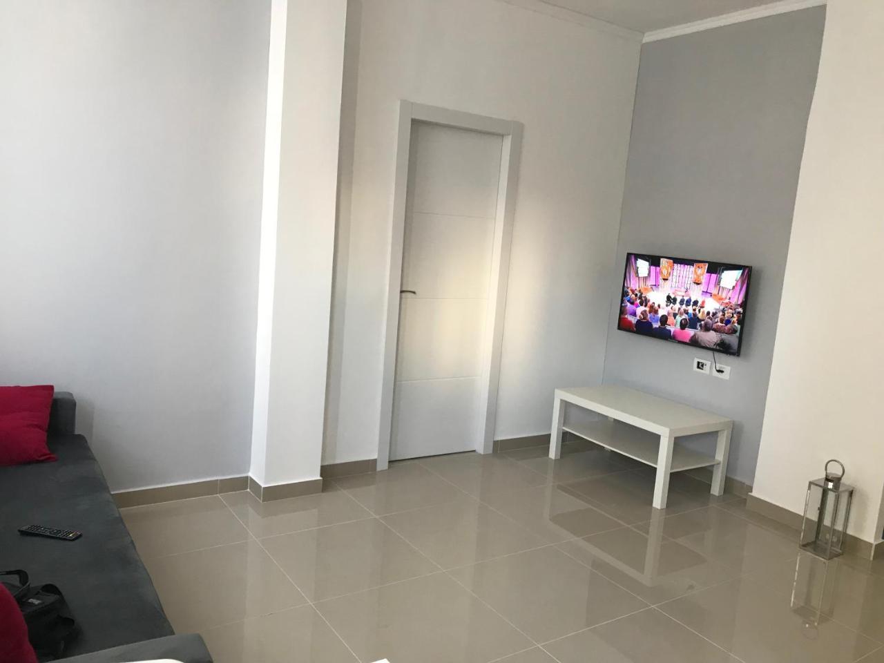 Isramax Apartment Near The Beach. Бат-Ям Экстерьер фото